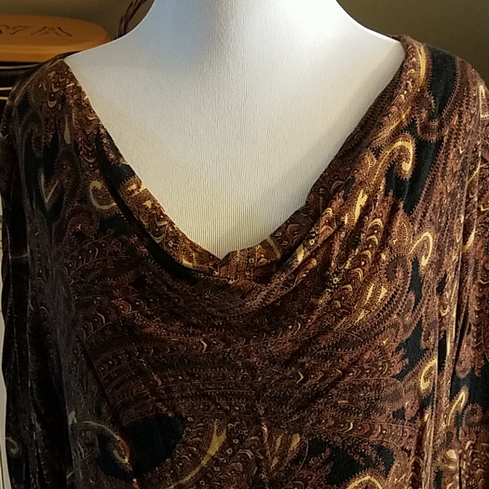 Beautiful paisley top!